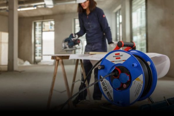 Cable reels for the construction site